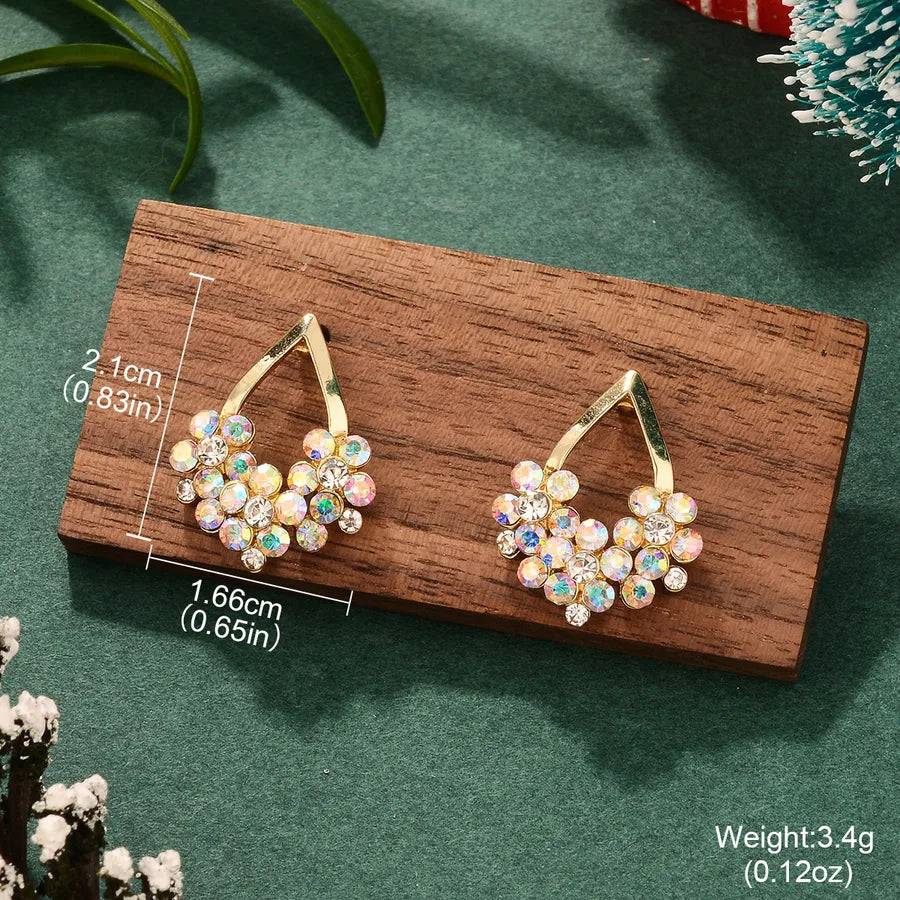 1 Pair Elegant Leaf Round Heart Shape Inlay Alloy Copper Rhinestones Zircon 14K Gold Plated Drop Earrings