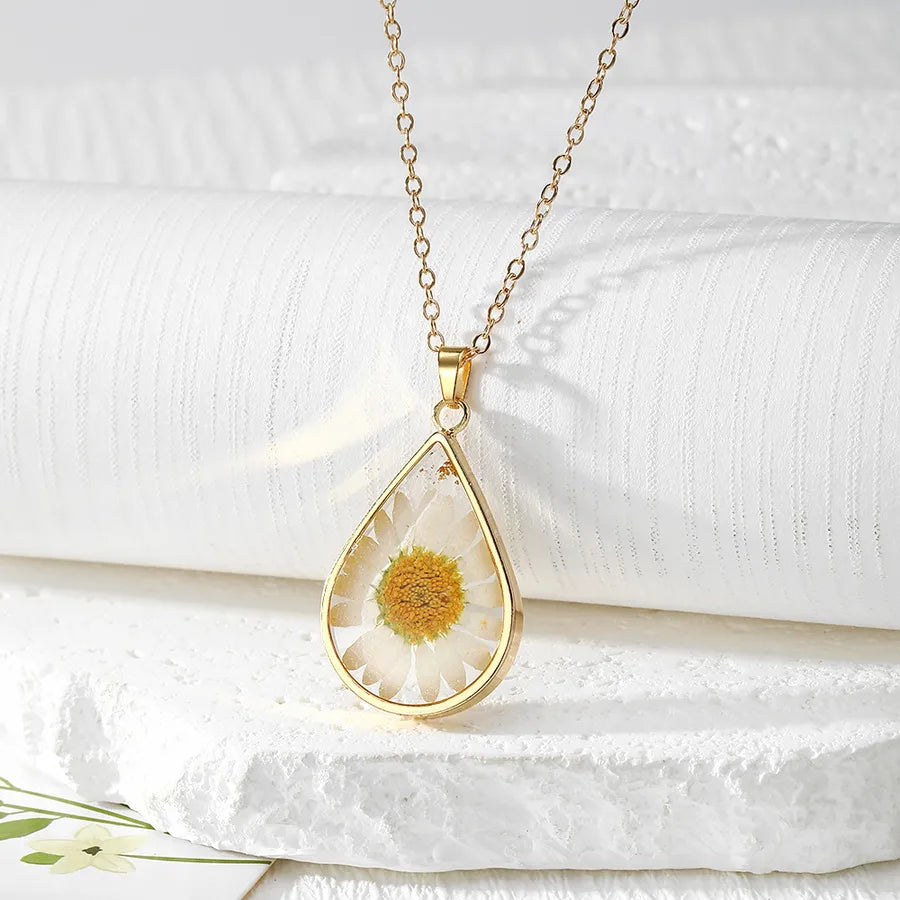 Eternal Flower Resin Necklace Luxury Floral Pendant Women's Geometric Pattern Alloy Jewelry Gift For Festival